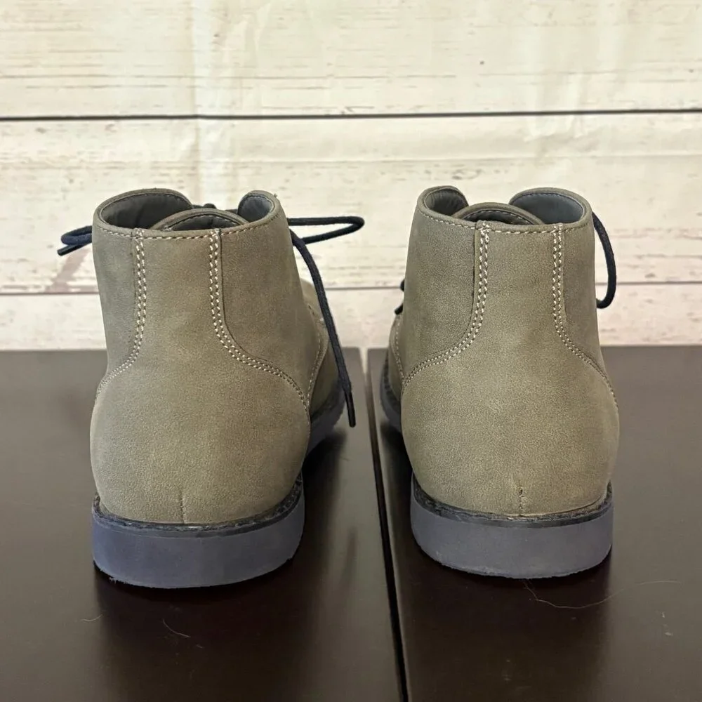 NWOB Crown & Ivy Kids Chuck Grey Shoes Size‎ 3M